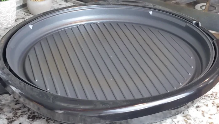Heat your grill to medium-high heat and add some oil to the grill pan.