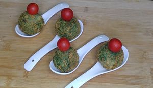 Spinach and Paneer Balls: A Healthy & Easy Snack Recipe