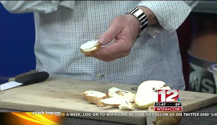 Top each bread slice with a pear slice.