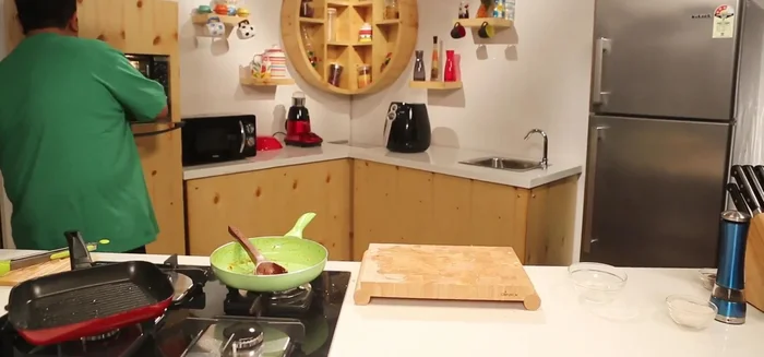 Bake in a pre-heated oven at 180 degrees for 7-8 minutes.