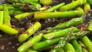 Italian Sauteed Asparagus: A Quick & Flavorful Recipe