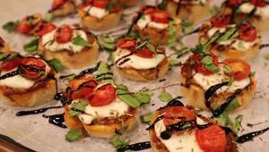 Caprese Bruschetta: A Delicious Italian Appetizer