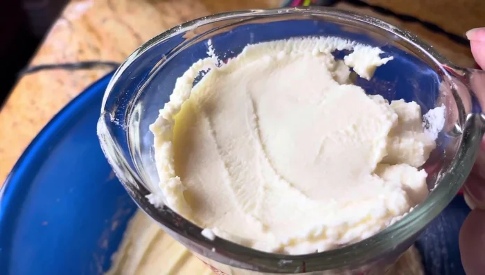 Add ricotta cheese and mix well.