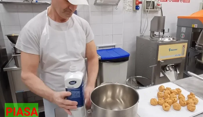 Prepare the whipped cream. Make sure it's well-whipped and ready to use.
