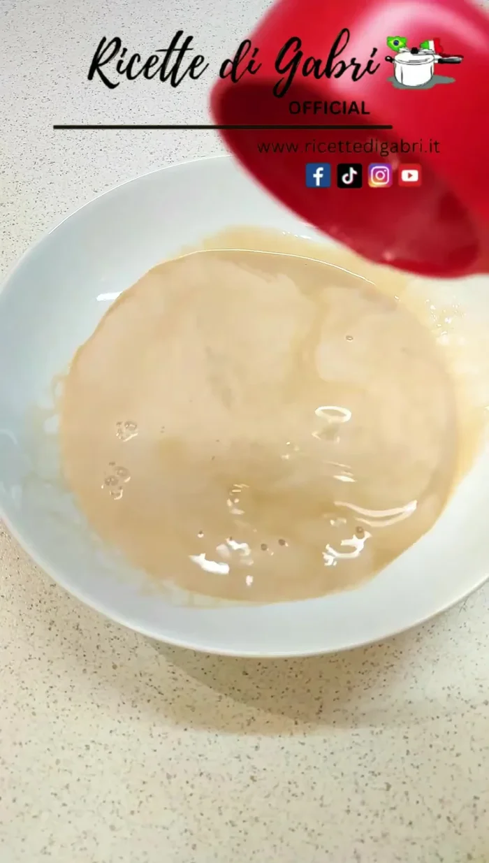 Soak ladyfingers or biscuits in the syrup. [36.239]