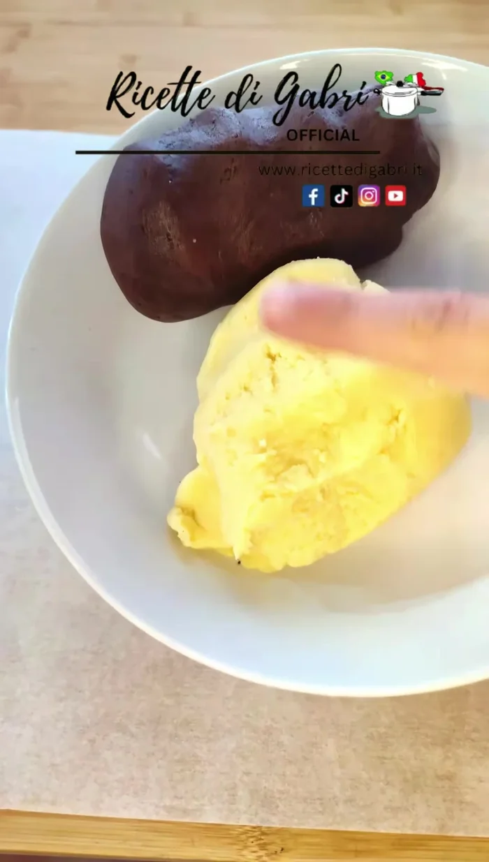 On a floured baking sheet, roll out both doughs.