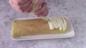 Caprese Chicken with Creamy Biscuit Roll: A Delicious Sunday Lunch Recipe