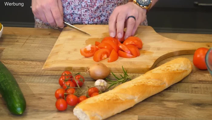 Chop all vegetables (cucumber, tomato, onion, garlic, olives, peppercorns) into small pieces. The amount depends on how many servings you are making.