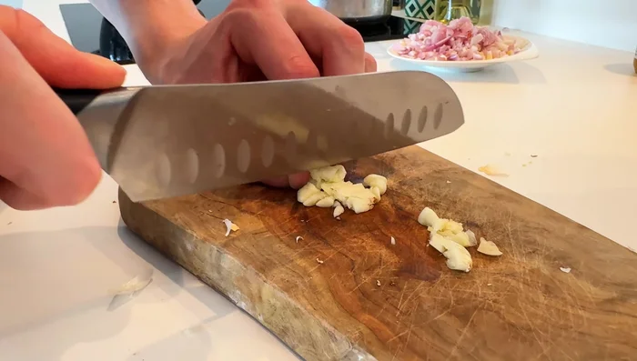 Finely chop the garlic.
