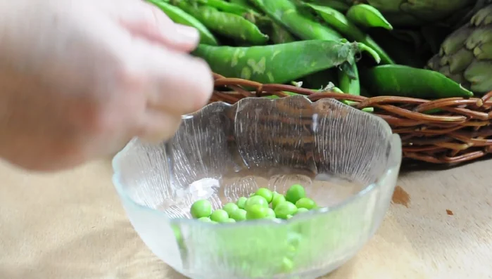 Shell the peas and broad beans, removing the outer skin from the broad beans if desired.