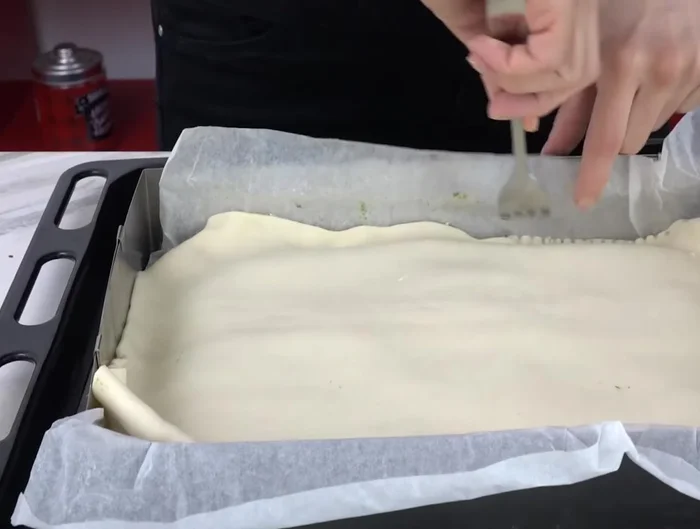 Bake for the indicated time (refer to puff pastry instructions).