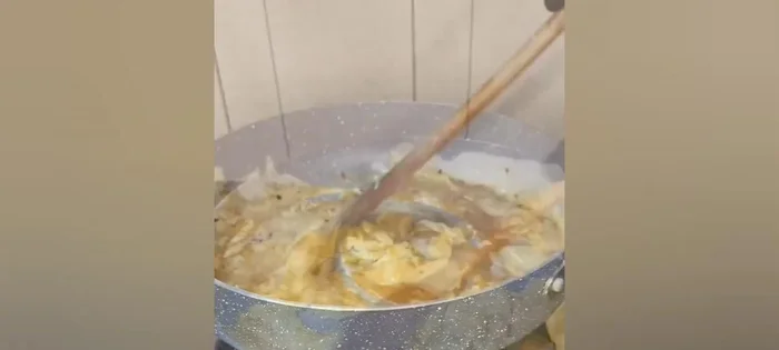 Melt butter in a pan, add the egg mixture, and mix well.