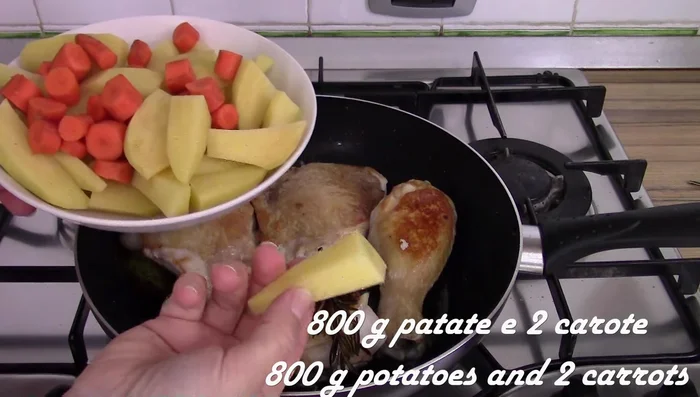 Add potatoes and carrots, salt and pepper. Blend with half of the lager beer.