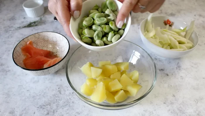 Combine 200g boiled potatoes with broad beans, 60g smoked salmon, and 120g fennel.