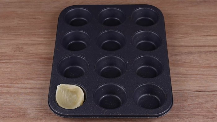 Drain the water from the pasta.
