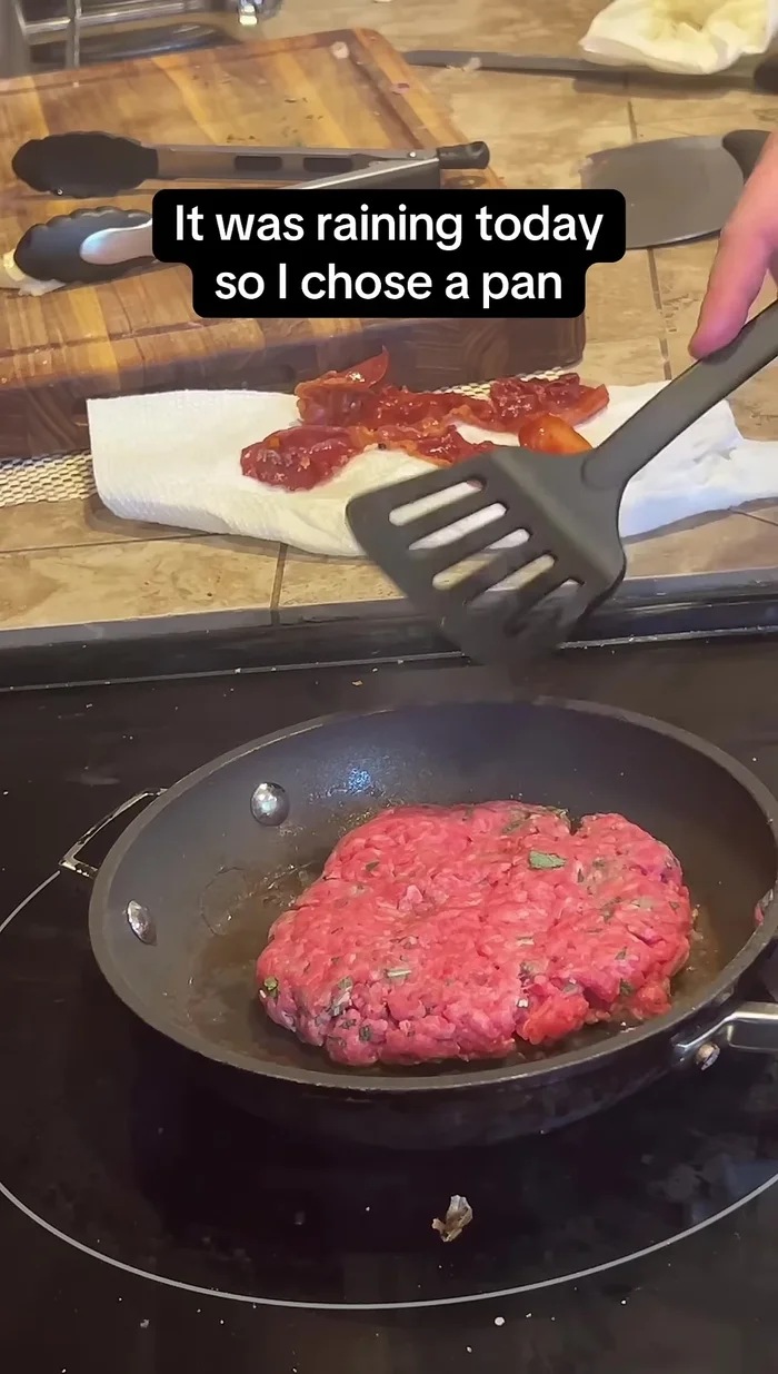 Cook the burger patties: Cook the patties for about 3 minutes per side, until nicely browned. Add cheese during the last minute of cooking.