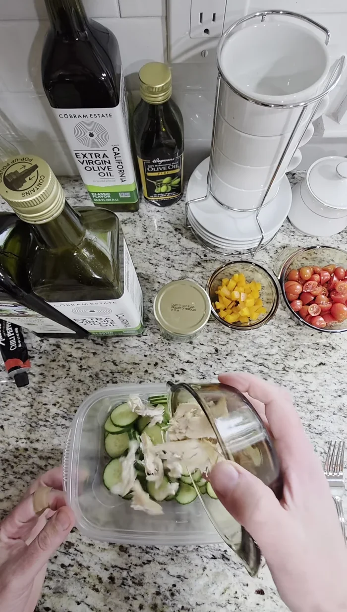 Prepare the tomatoes: Use about 20 grape or cherry tomatoes.