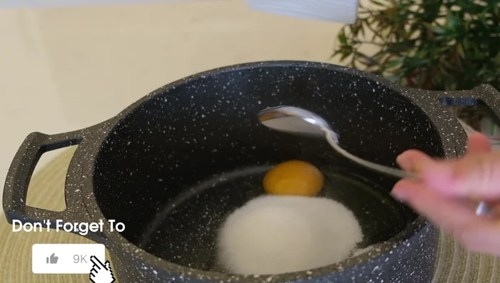 Let the cake cool completely before dusting with powdered sugar.