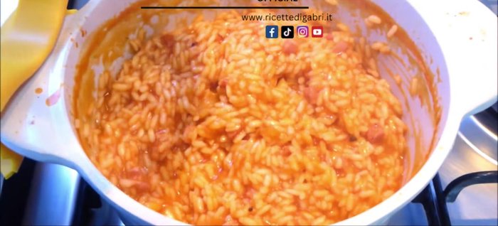 Add plenty of pecorino romano, mix well and enjoy!