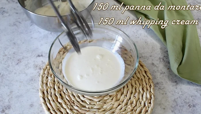 Whip 150ml of very cold vegetable cream until stiff peaks form.