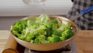 Garlic & Oil Broccoli: Easy Italian Side Dish Recipe
