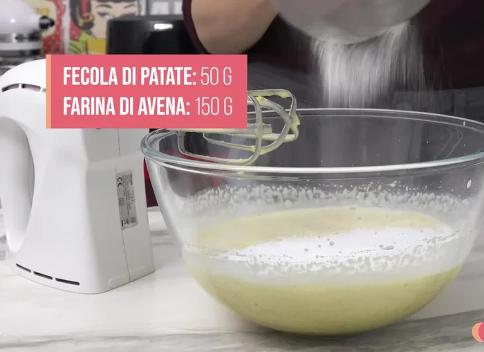 Combine 50g of starch and 150g of oat flour (from blended oat flakes).