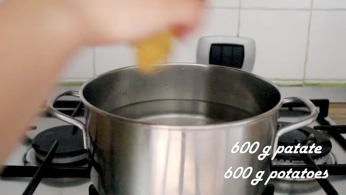 Boil 600g of potatoes cut into wedges of roughly the same size.