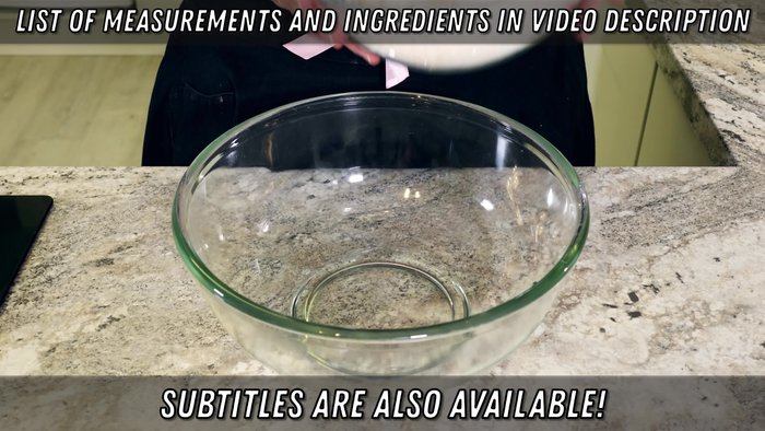 Combine flour and sugar in a bowl. Set aside.